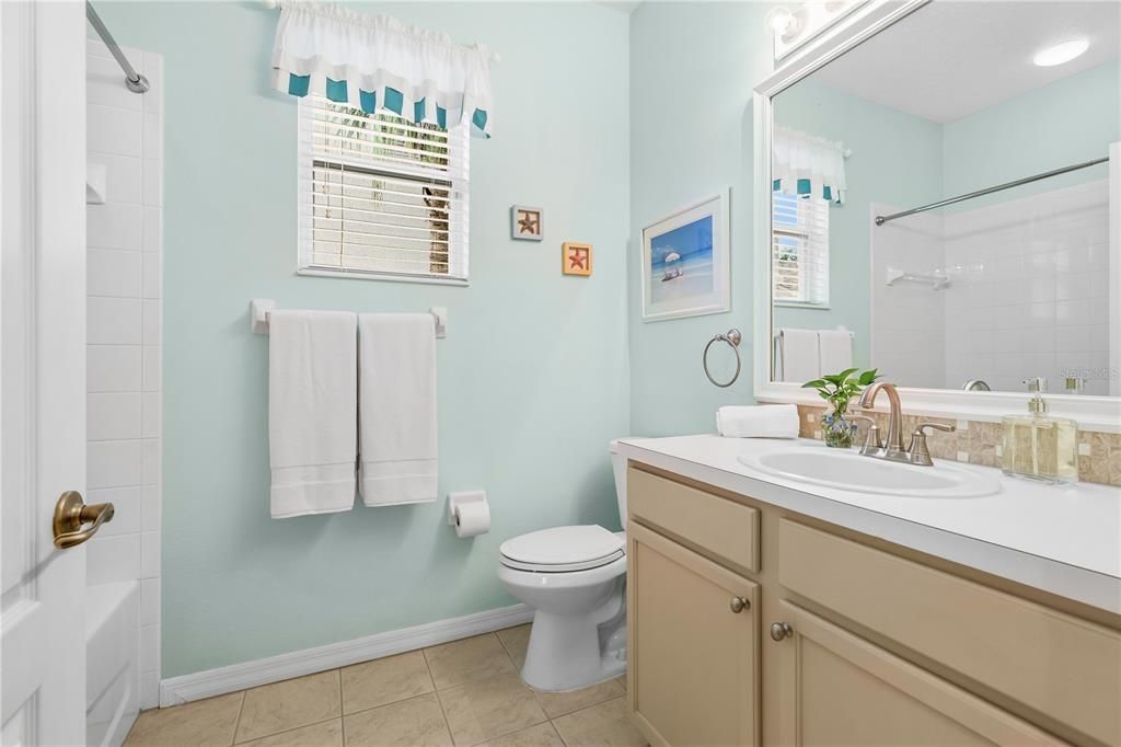 For Sale: $335,000 (2 beds, 2 baths, 1674 Square Feet)