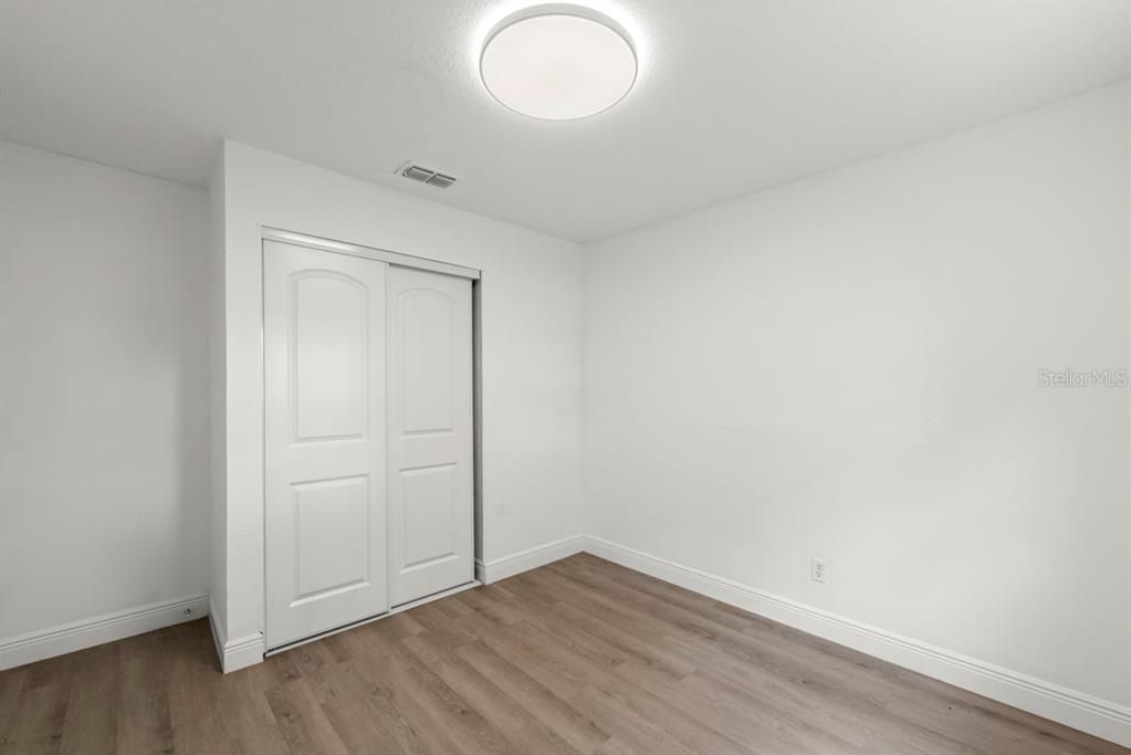 For Rent: $2,100 (4 beds, 2 baths, 1282 Square Feet)