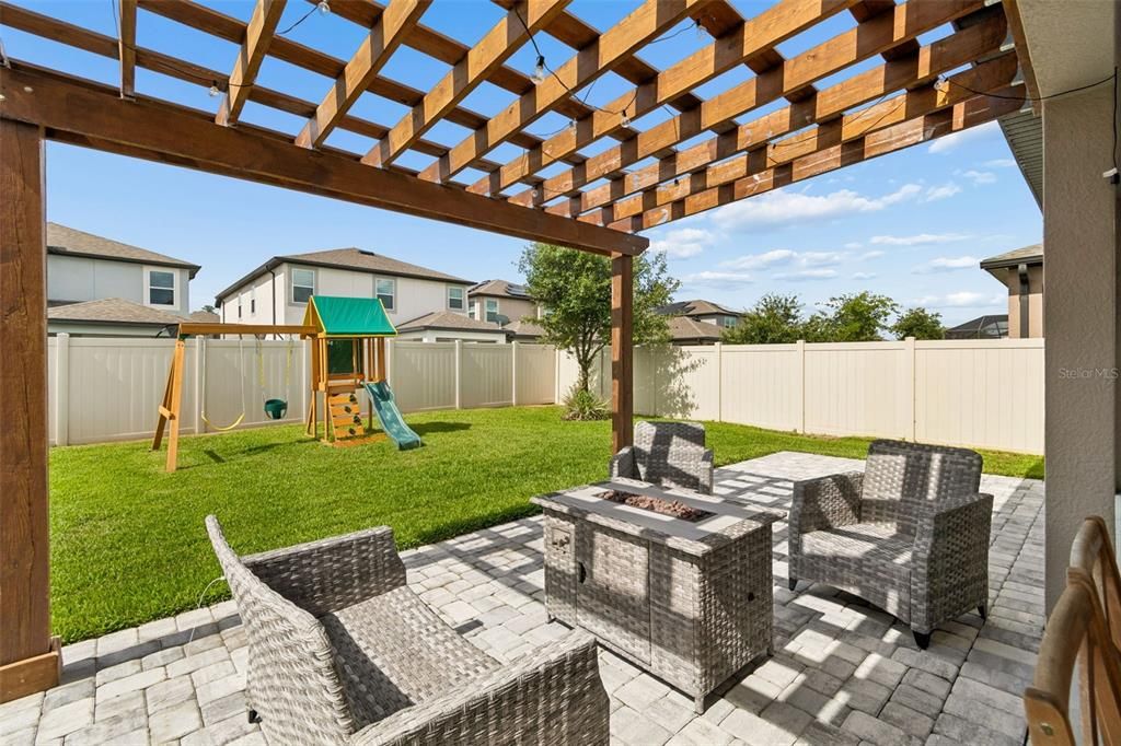 For Sale: $599,900 (4 beds, 3 baths, 2606 Square Feet)