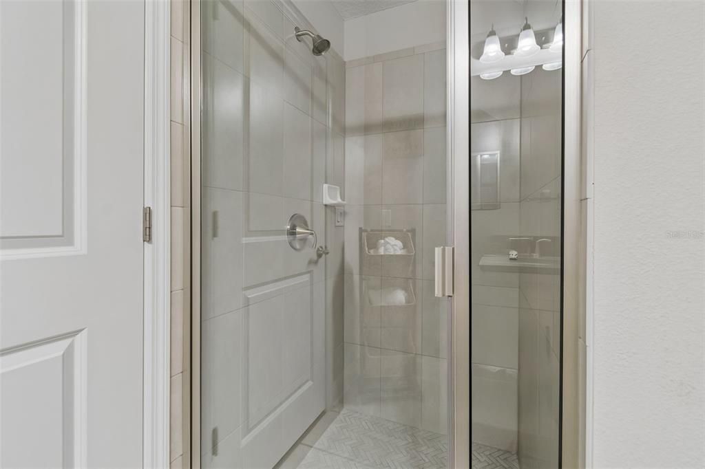 For Sale: $599,900 (4 beds, 3 baths, 2606 Square Feet)