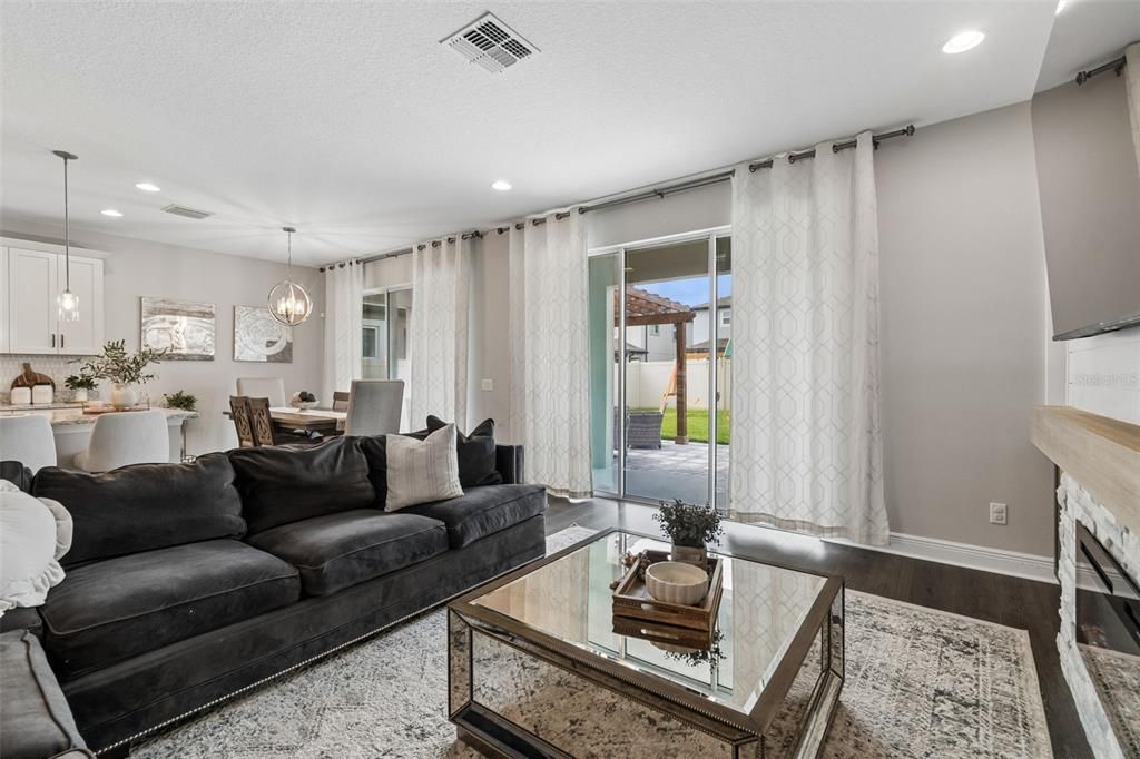 For Sale: $599,900 (4 beds, 3 baths, 2606 Square Feet)