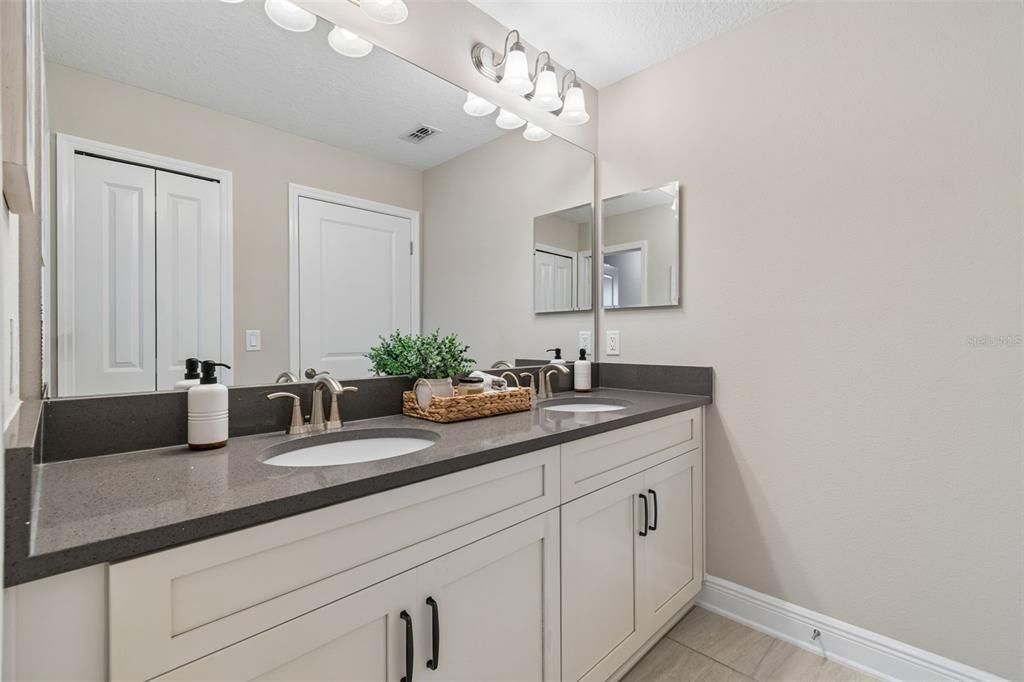 For Sale: $599,900 (4 beds, 3 baths, 2606 Square Feet)