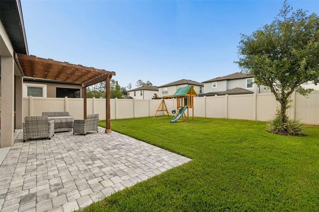 For Sale: $599,900 (4 beds, 3 baths, 2606 Square Feet)