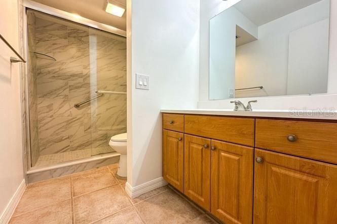 В аренду: $1,300 (2 спален, 2 ванн, 1092 Квадратных фут)