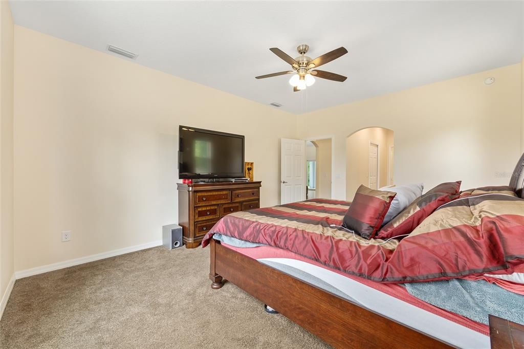 For Sale: $750,000 (4 beds, 2 baths, 2436 Square Feet)