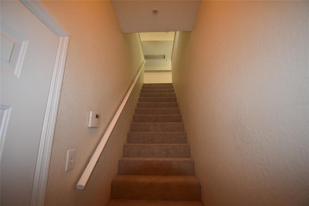 For Rent: $1,550 (1 beds, 1 baths, 898 Square Feet)