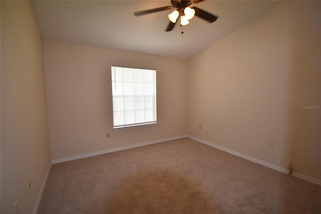 For Rent: $1,550 (1 beds, 1 baths, 898 Square Feet)
