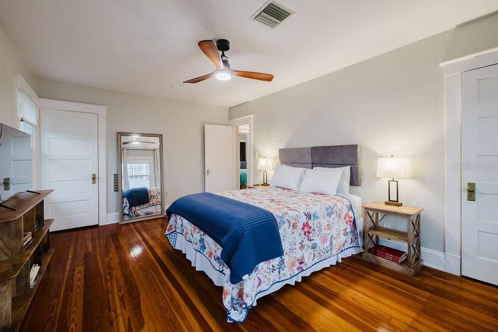 For Sale: $475,000 (3 beds, 1 baths, 1892 Square Feet)