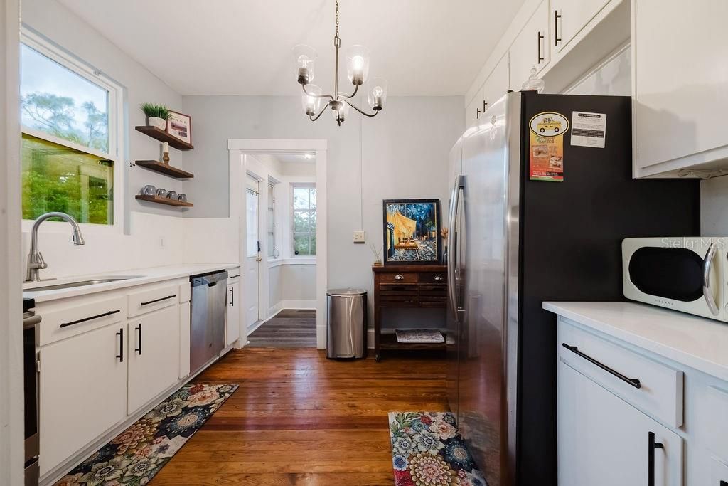 For Sale: $475,000 (3 beds, 1 baths, 1892 Square Feet)