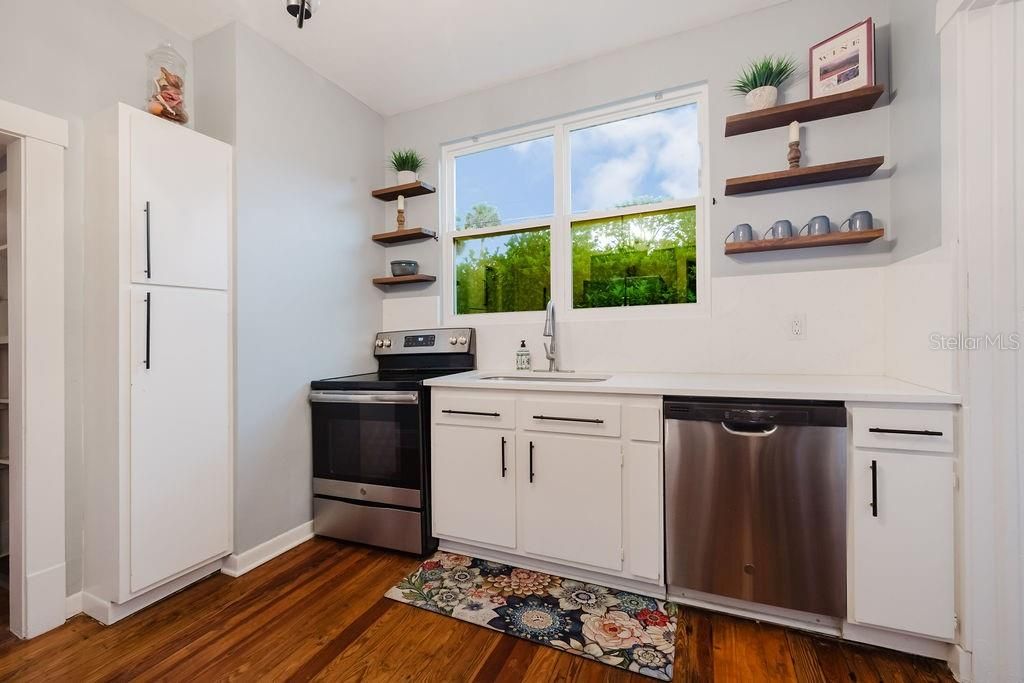 For Sale: $475,000 (3 beds, 1 baths, 1892 Square Feet)
