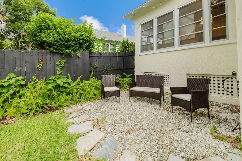 For Sale: $475,000 (3 beds, 1 baths, 1892 Square Feet)