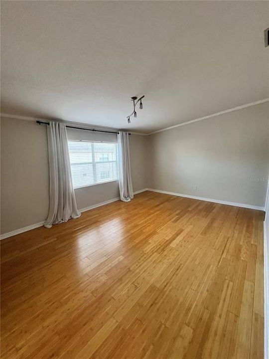 For Rent: $4,550 (2 beds, 2 baths, 1918 Square Feet)