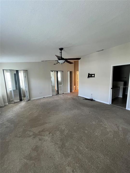 For Rent: $4,550 (2 beds, 2 baths, 1918 Square Feet)