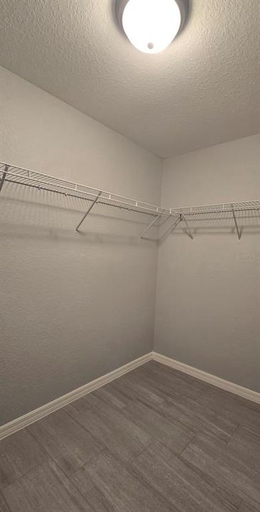 For Rent: $1,895 (3 beds, 2 baths, 1380 Square Feet)
