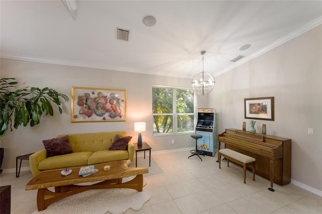 En Venta: $535,000 (4 camas, 2 baños, 2013 Pies cuadrados)