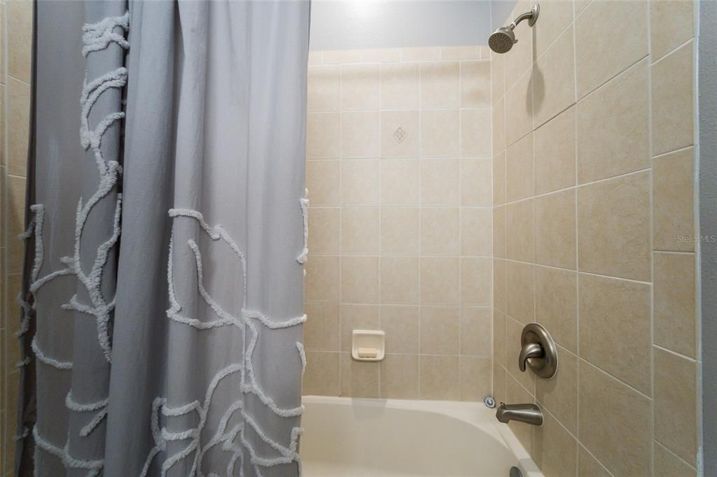 En Venta: $535,000 (4 camas, 2 baños, 2013 Pies cuadrados)