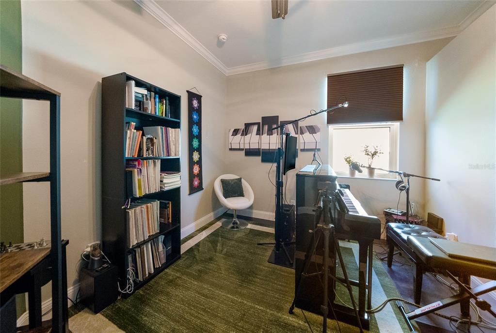 En Venta: $535,000 (4 camas, 2 baños, 2013 Pies cuadrados)