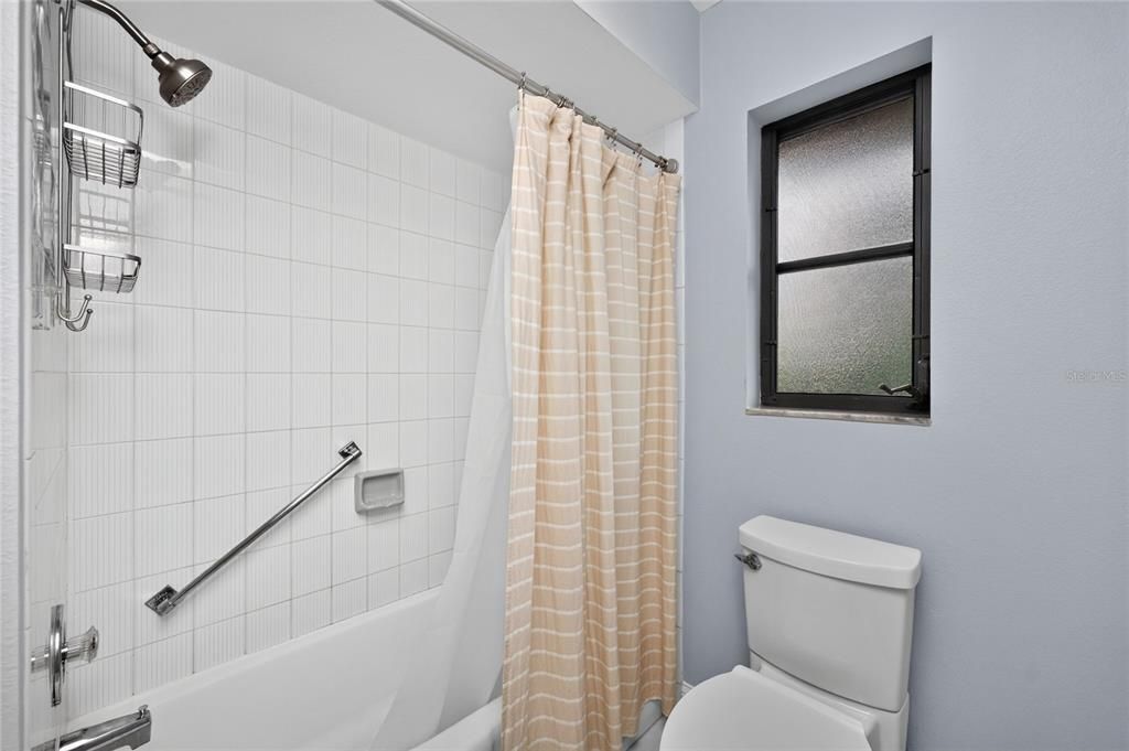 En Venta: $239,900 (2 camas, 2 baños, 1288 Pies cuadrados)