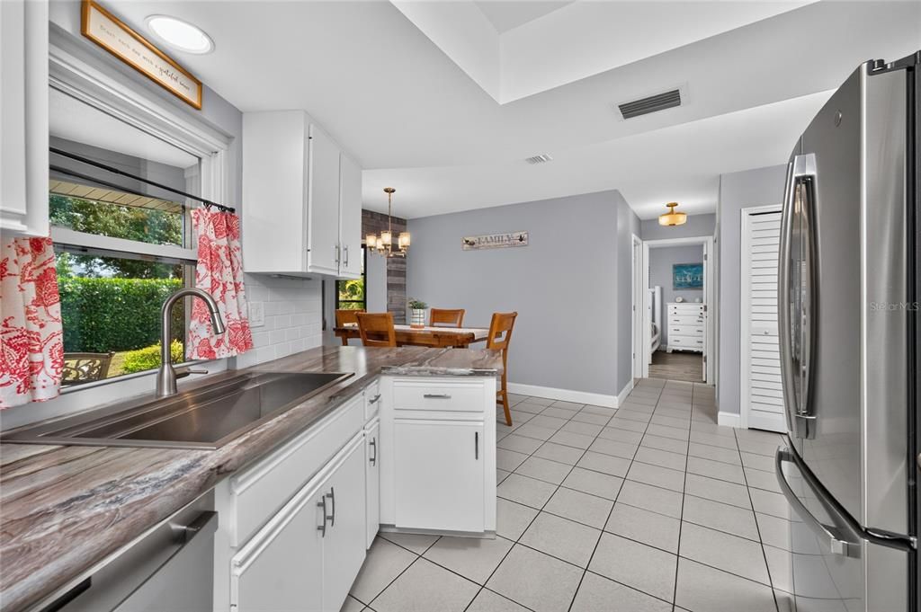 En Venta: $239,900 (2 camas, 2 baños, 1288 Pies cuadrados)