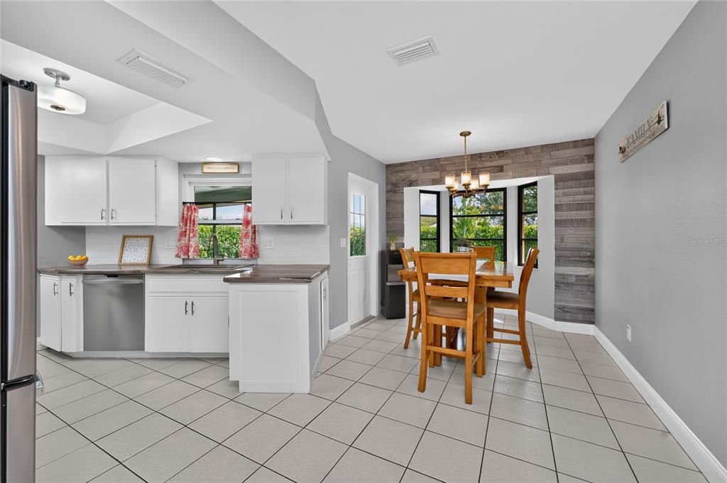 En Venta: $239,900 (2 camas, 2 baños, 1288 Pies cuadrados)