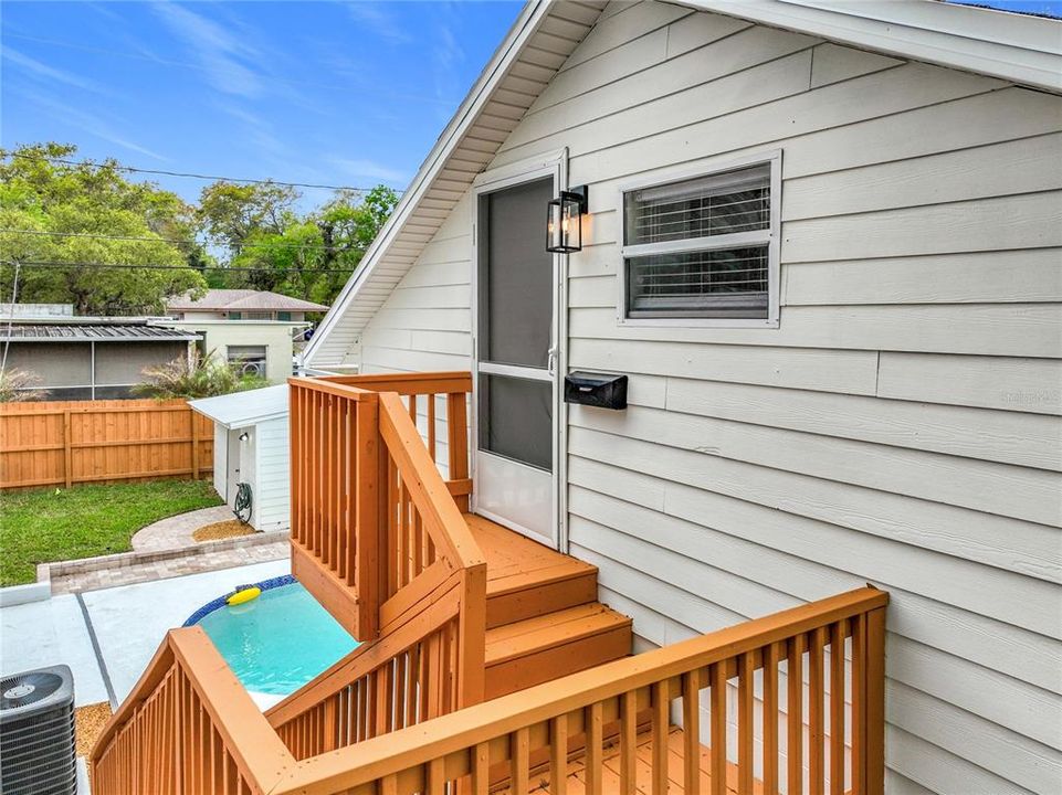 For Sale: $359,990 (3 beds, 2 baths, 1084 Square Feet)