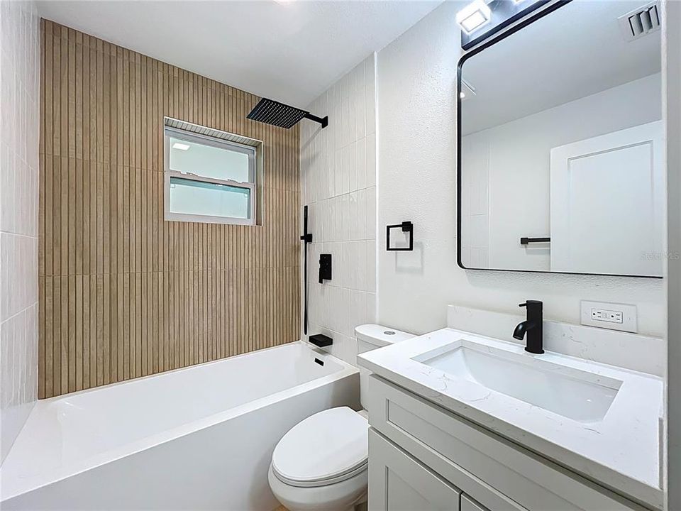 For Sale: $359,990 (3 beds, 2 baths, 1084 Square Feet)