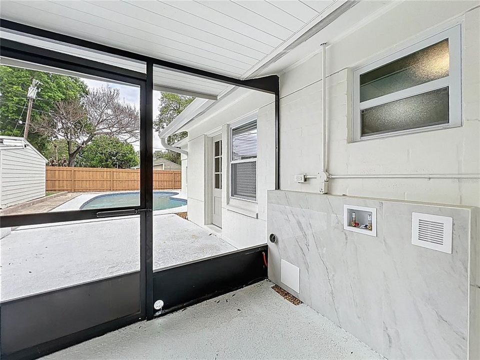 For Sale: $359,990 (3 beds, 2 baths, 1084 Square Feet)