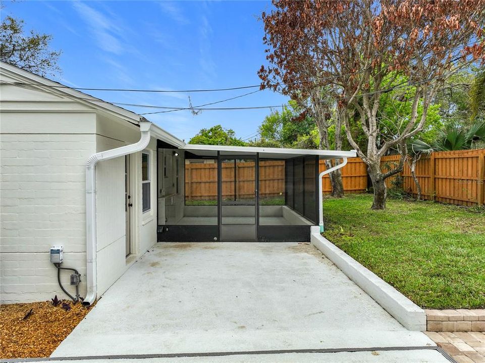 For Sale: $359,990 (3 beds, 2 baths, 1084 Square Feet)