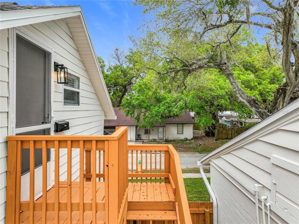 For Sale: $359,990 (3 beds, 2 baths, 1084 Square Feet)
