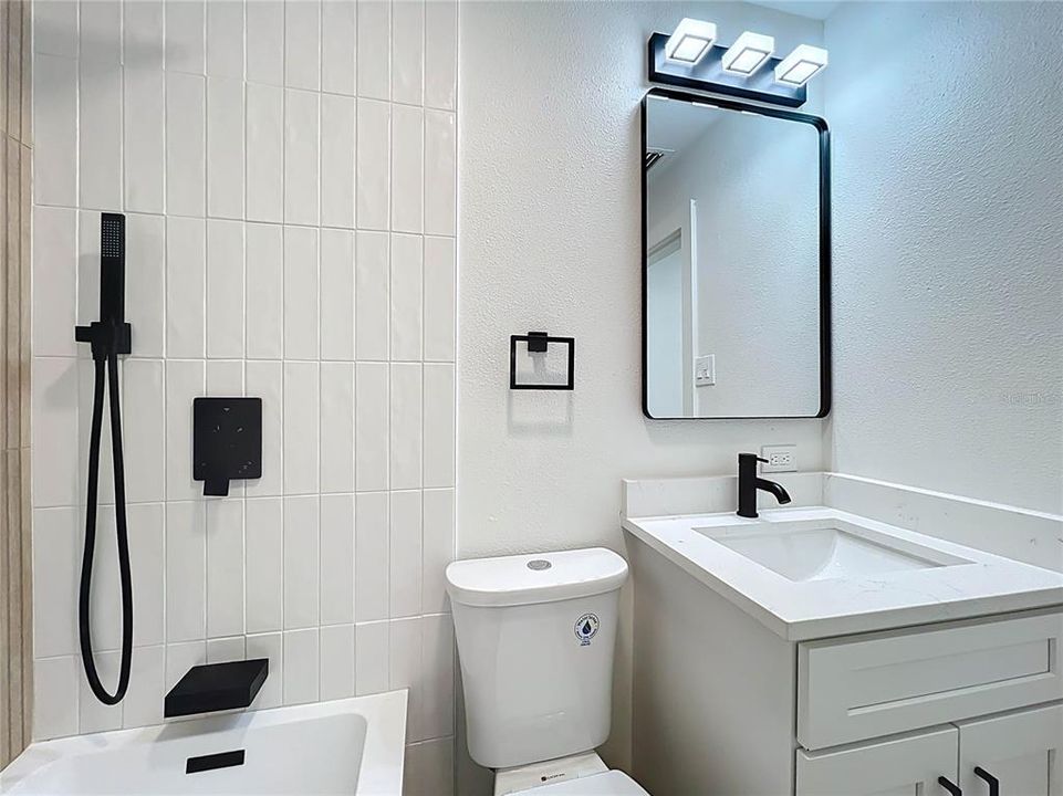 For Sale: $359,990 (3 beds, 2 baths, 1084 Square Feet)