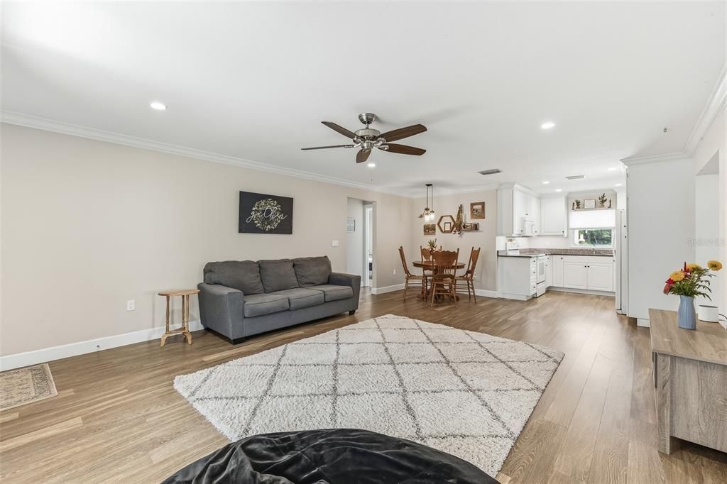 For Sale: $1,500,000 (5 beds, 5 baths, 4652 Square Feet)