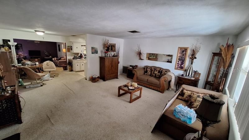 For Sale: $119,900 (2 beds, 2 baths, 1208 Square Feet)
