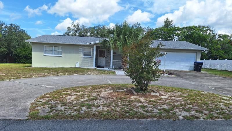 For Sale: $119,900 (2 beds, 2 baths, 1208 Square Feet)