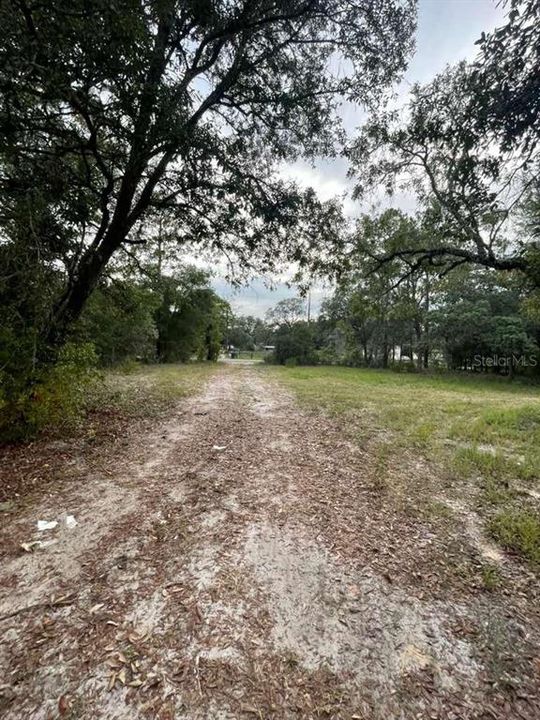 For Sale: $129,900 (5 beds, 2 baths, 1369 Square Feet)
