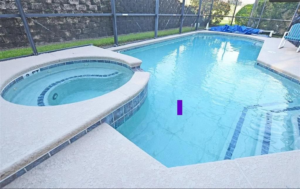 For Sale: $580,000 (7 beds, 4 baths, 2881 Square Feet)