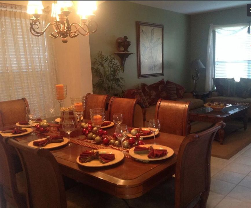 For Sale: $580,000 (7 beds, 4 baths, 2881 Square Feet)