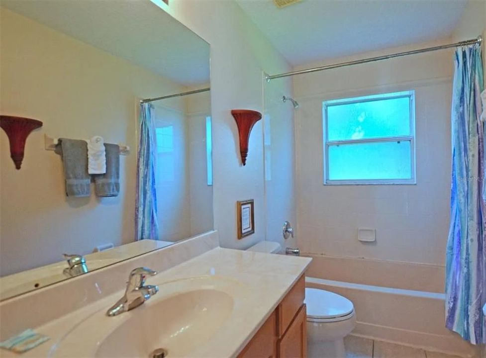 For Sale: $580,000 (7 beds, 4 baths, 2881 Square Feet)