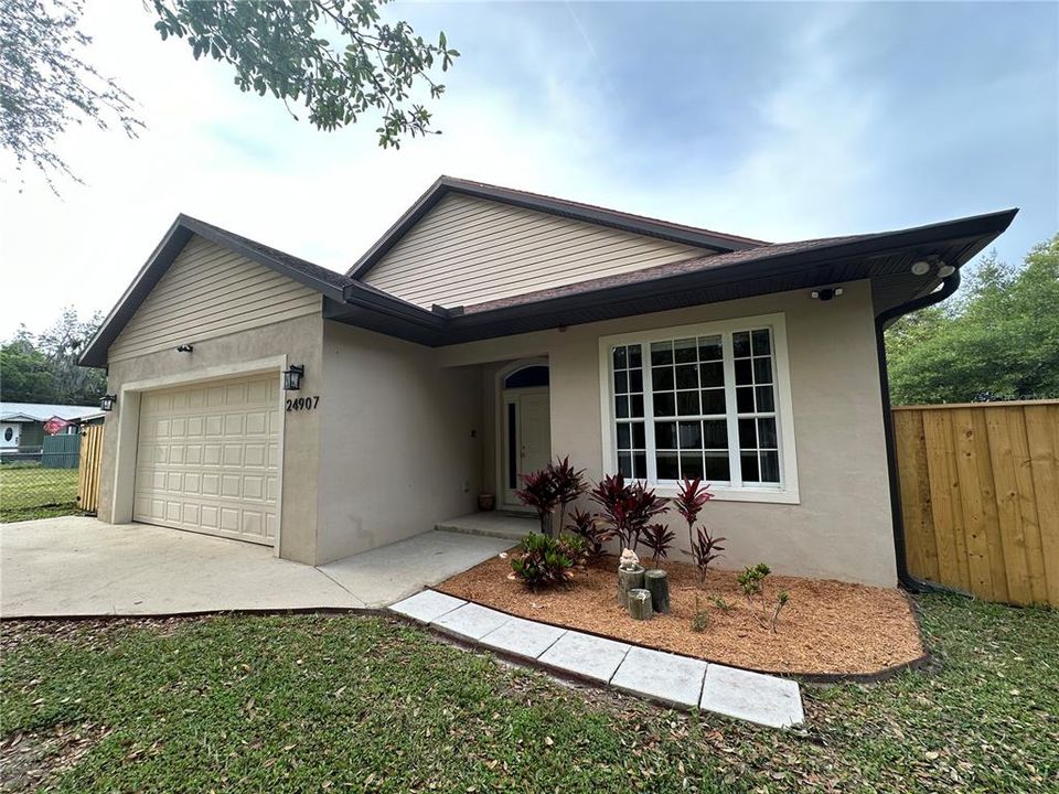 For Rent: $3,000 (4 beds, 3 baths, 2483 Square Feet)