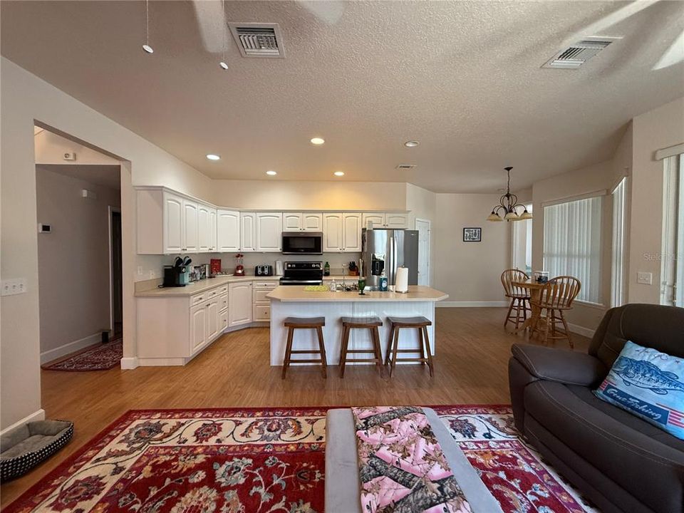 For Rent: $3,000 (4 beds, 3 baths, 2483 Square Feet)