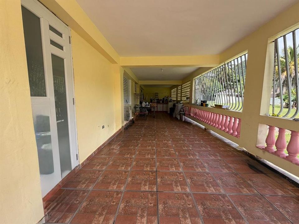 For Sale: $329,000 (9 beds, 0 baths, 3862 Square Feet)
