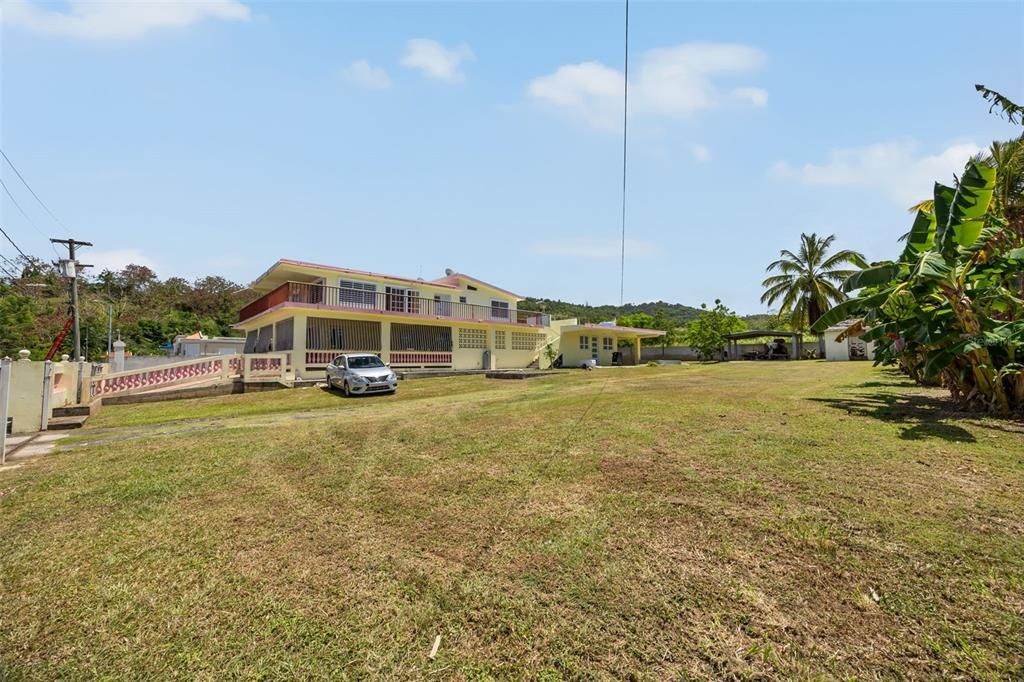 For Sale: $329,000 (9 beds, 0 baths, 3862 Square Feet)