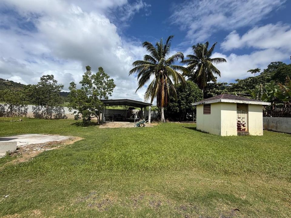For Sale: $329,000 (9 beds, 0 baths, 3862 Square Feet)