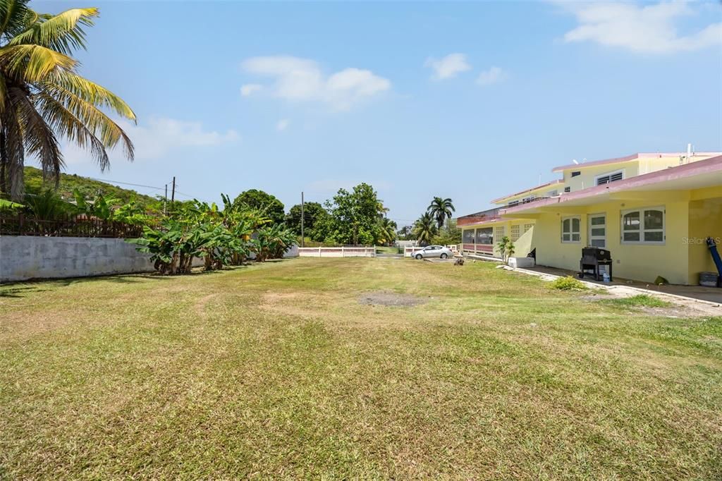 For Sale: $329,000 (9 beds, 0 baths, 3862 Square Feet)