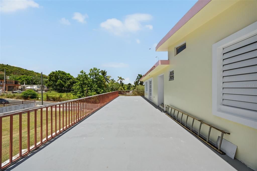 For Sale: $329,000 (9 beds, 0 baths, 3862 Square Feet)