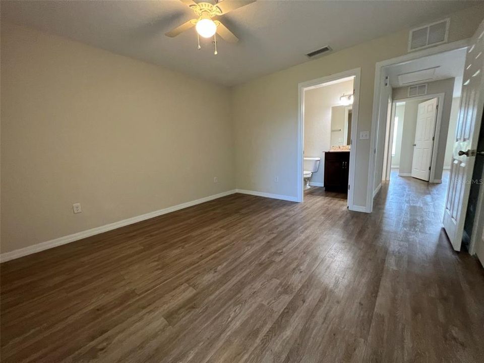 For Rent: $1,195 (2 beds, 2 baths, 978 Square Feet)