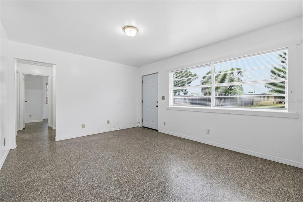 В аренду: $1,850 (3 спален, 1 ванн, 1093 Квадратных фут)