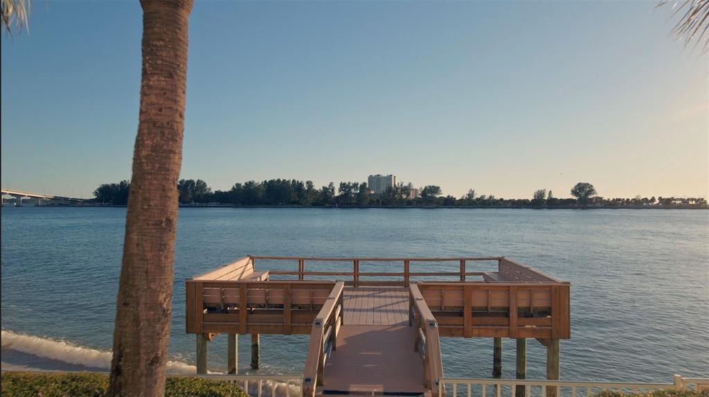 For Rent: $2,400 (1 beds, 1 baths, 1111 Square Feet)