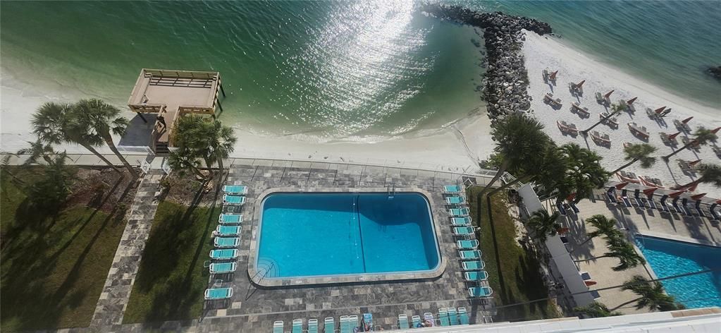 For Rent: $2,400 (1 beds, 1 baths, 1111 Square Feet)