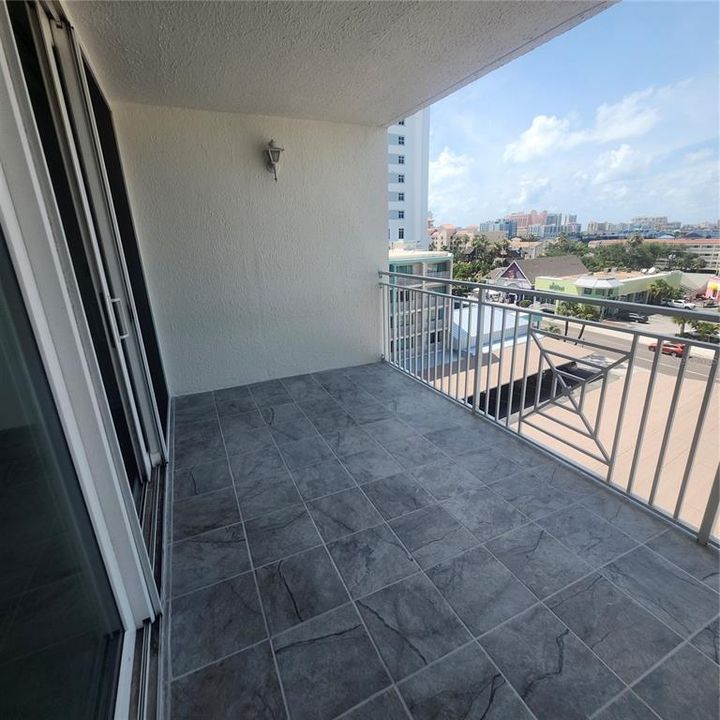 For Rent: $2,400 (1 beds, 1 baths, 1111 Square Feet)