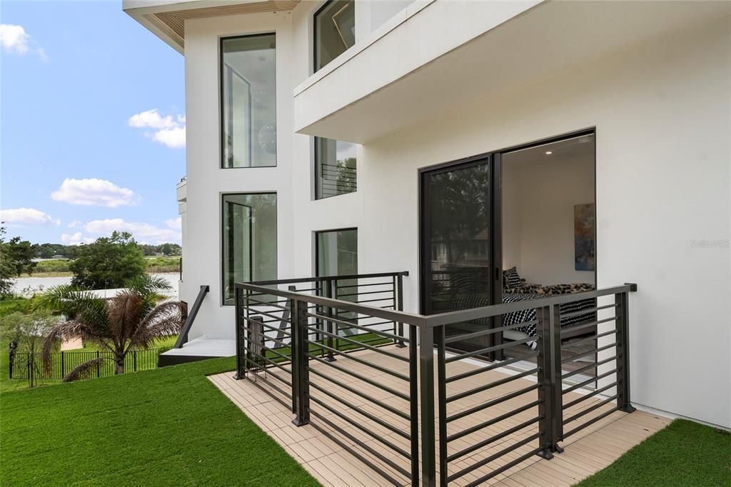 For Sale: $6,900,000 (5 beds, 5 baths, 6300 Square Feet)